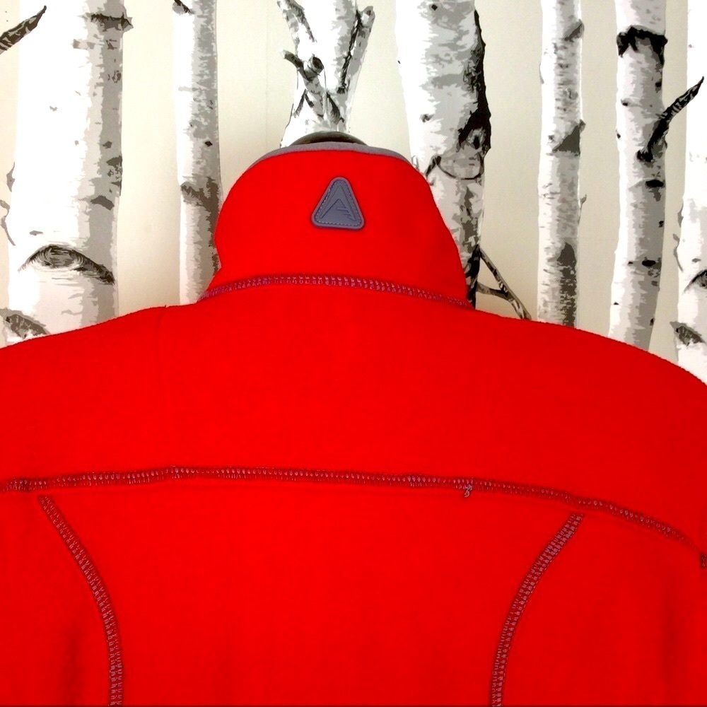 Genuine 2018 World Series BostonChampionship Red Fleece size medium - Picture 6 of 9